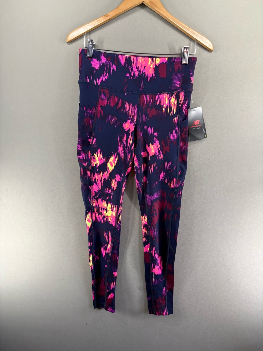 NWT New Balance Women's Printed Core Tight Pocket Leggings Tie Dye Medium